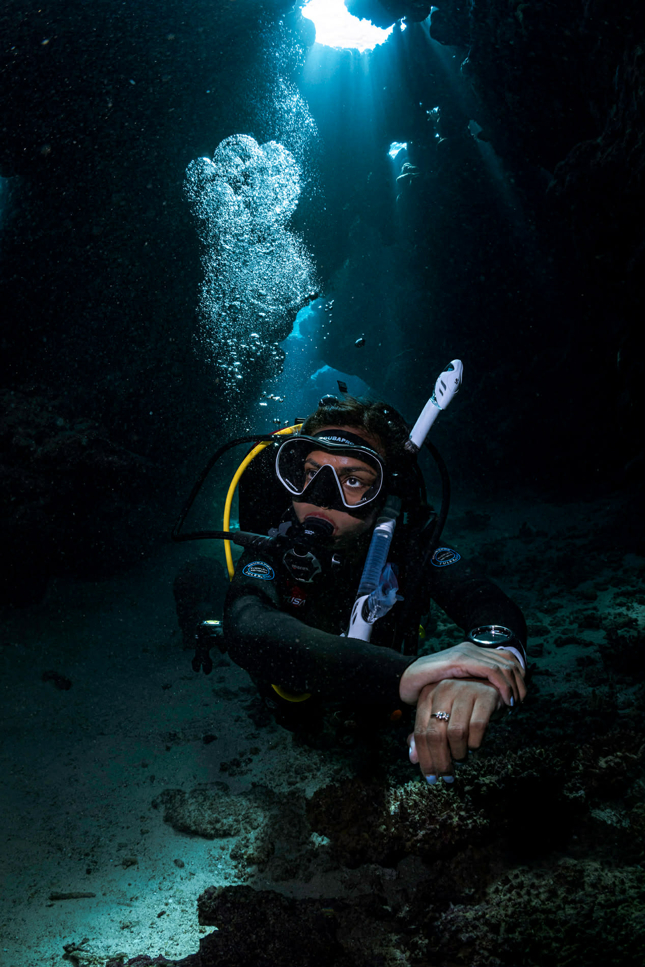 Scuba diver exploring underwater cave in Halkidiki Greece – Athos Scuba Diving Center